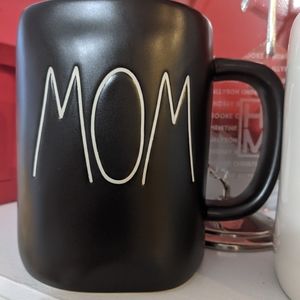 Rae Dunn MOM Mug